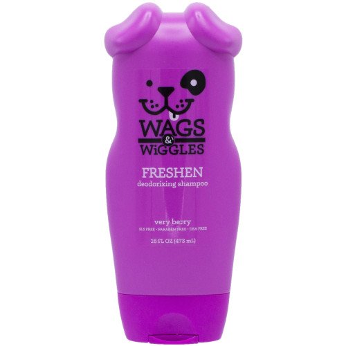 Wags & Wiggles freshen deodorizing shampoo with very berry